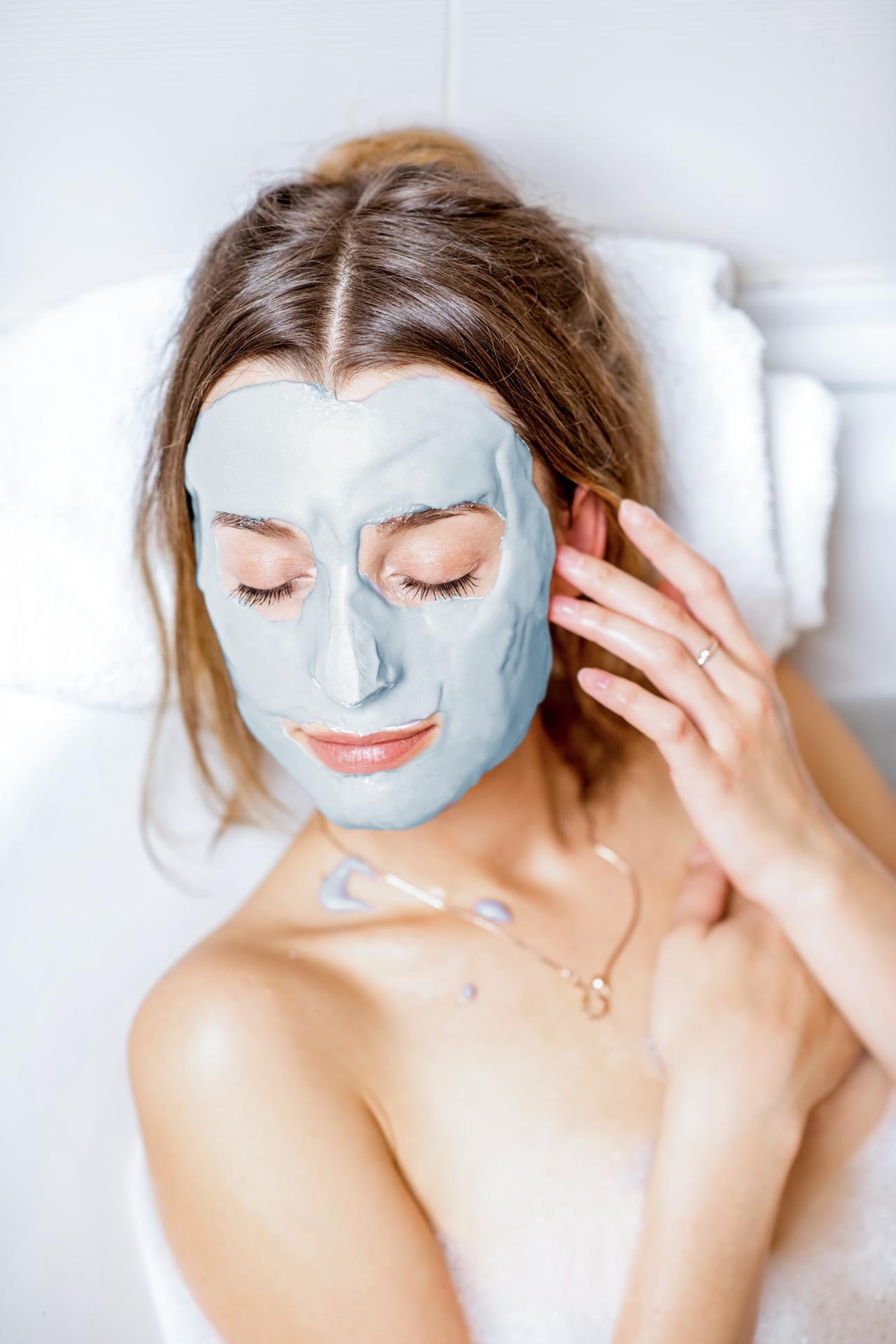 woman-portrait-with-facial-mask-2022-04-11-15-19-24-utc-1.jpg